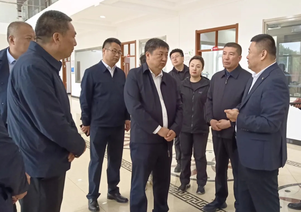 佳木斯市长王铁莅临普田农科院调研