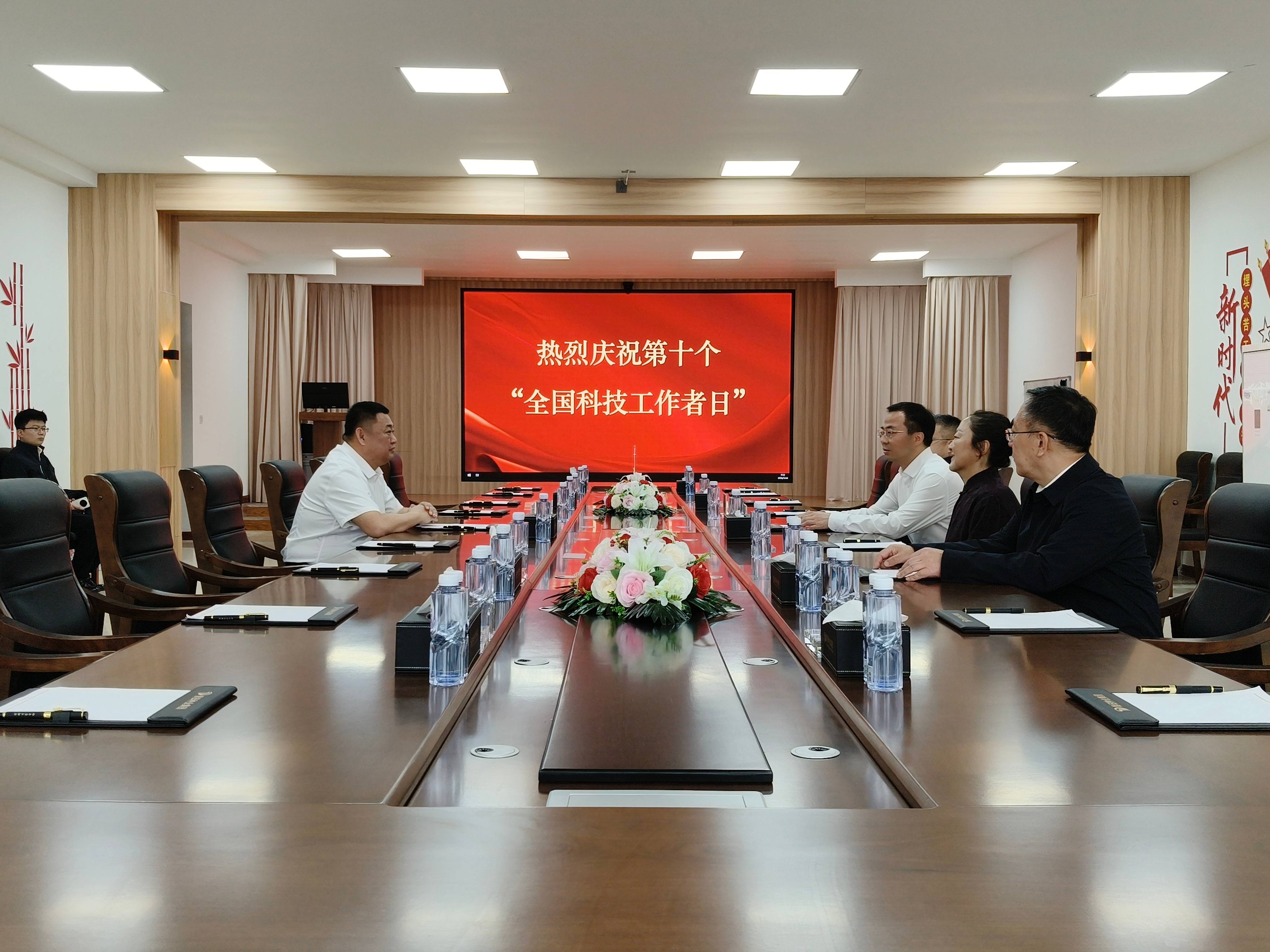 市委副书记张英会走访慰问普田种业科技工作者